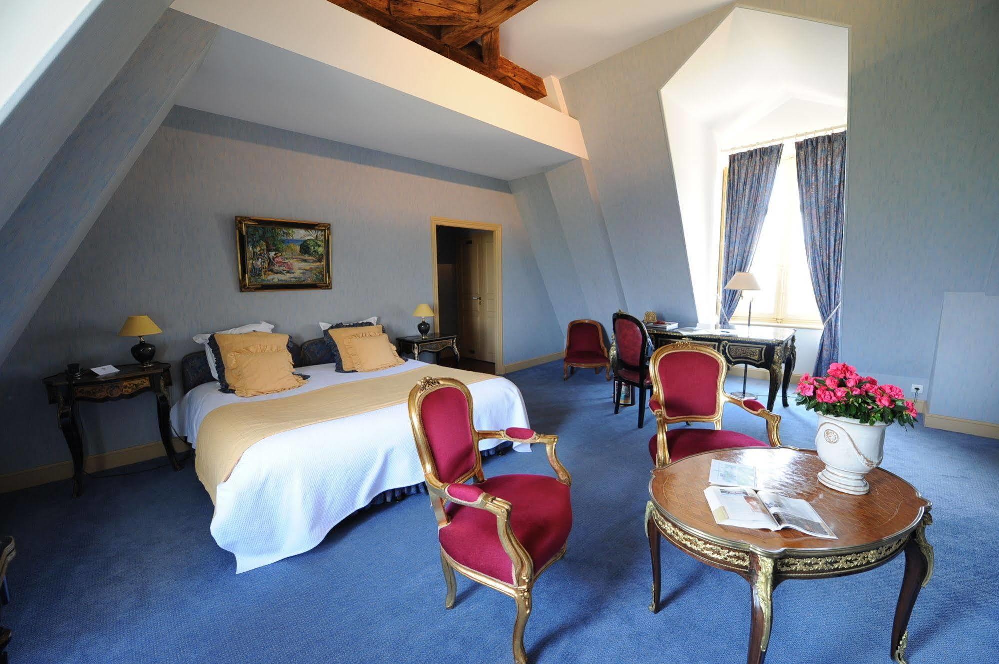Château de Curzay Extérieur photo