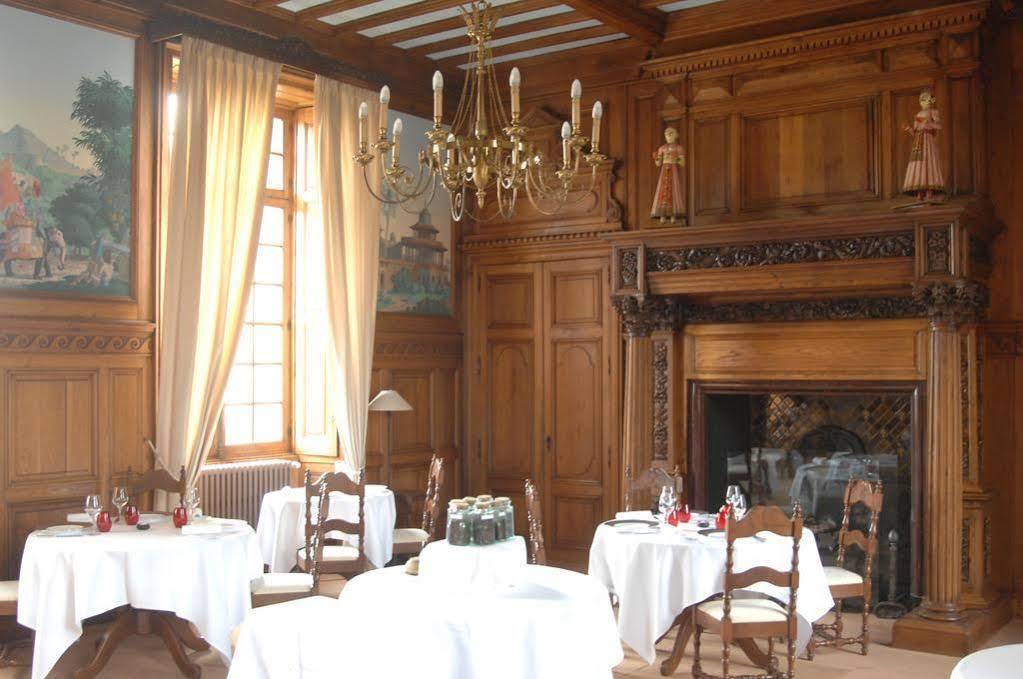 Château de Curzay Extérieur photo