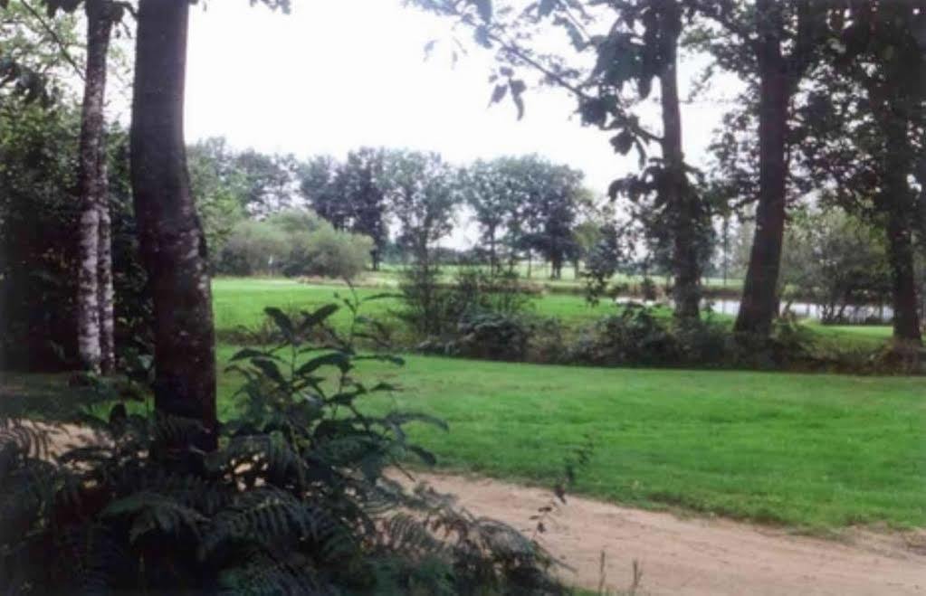 Château de Curzay Extérieur photo